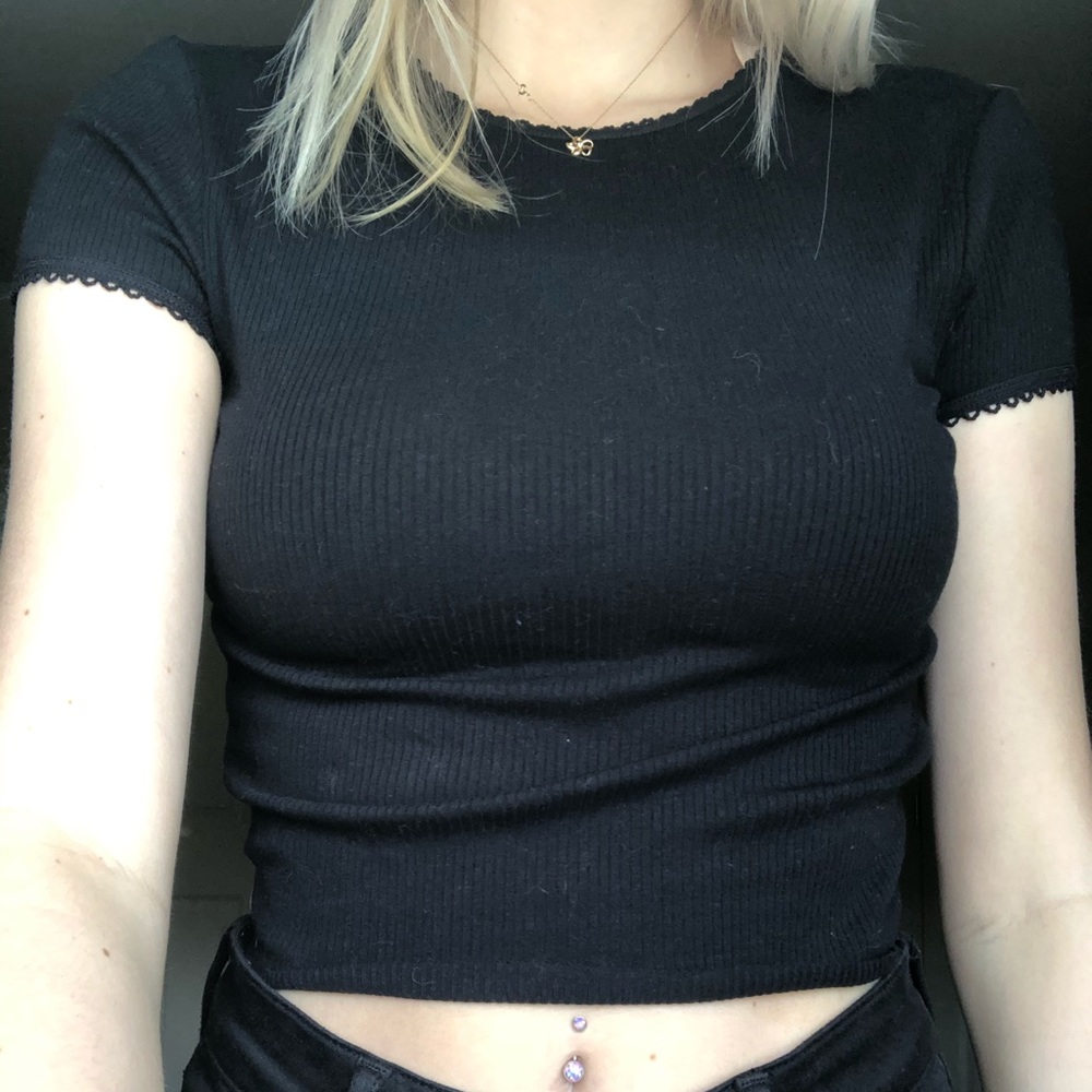 Super cute black top